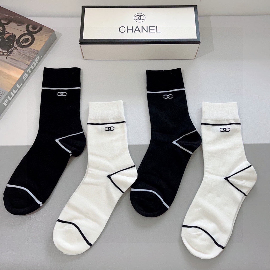 CHANEL CREW SOCKS 417494 ( 1 BOX )