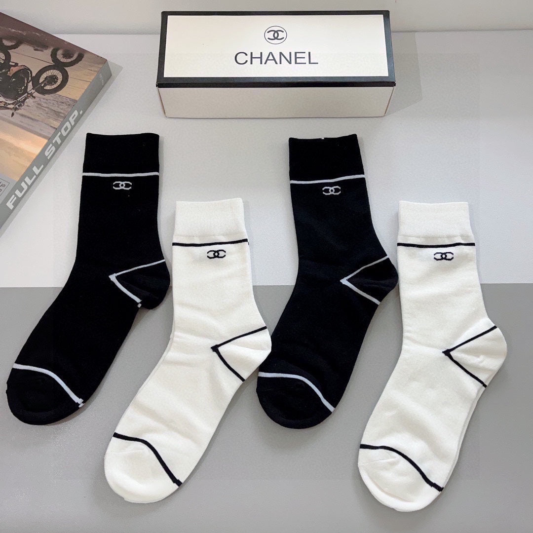 CHANEL CREW SOCKS 417494 ( 1 BOX )
