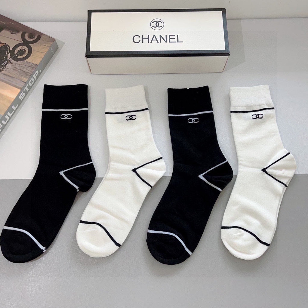 CHANEL CREW SOCKS 417494 ( 1 BOX )