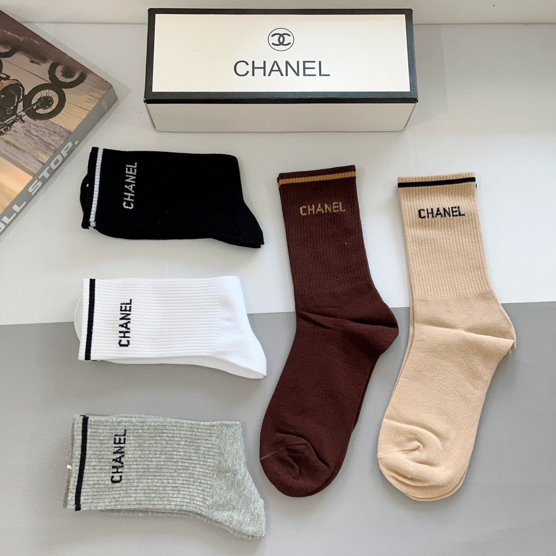 CHANEL CREW SOCKS 419073 (1 BOX )