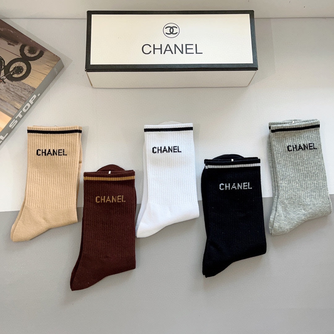 CHANEL CREW SOCKS 419073 (1 BOX )