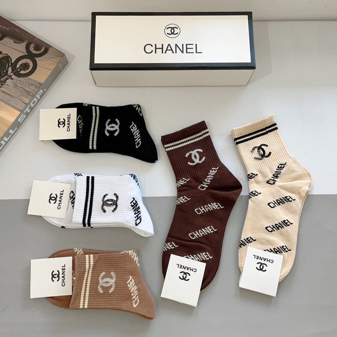 CHANEL CREW SOCKS 419074 (1 BOX )