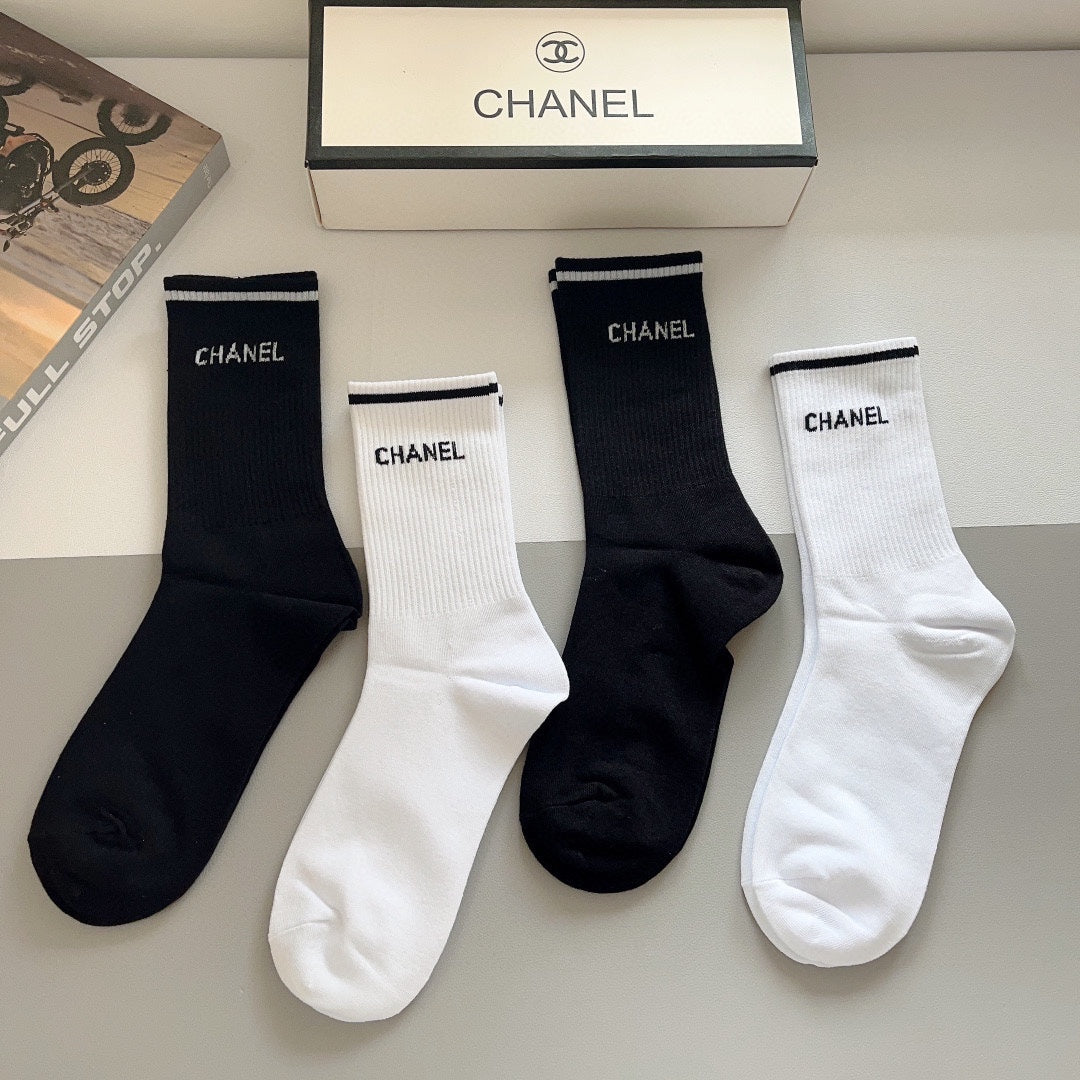 CHANEL CREW SOCKS 419081 (1 BOX )