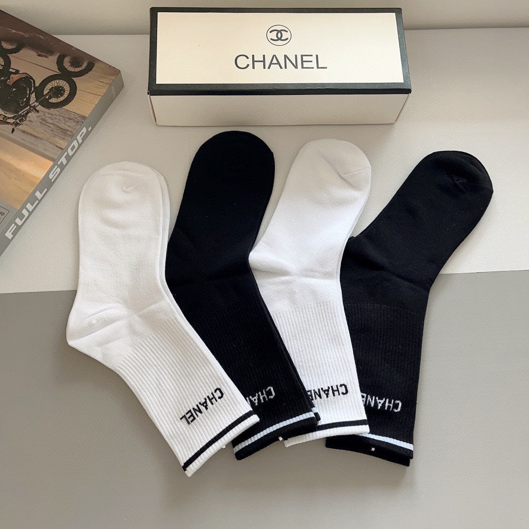 CHANEL CREW SOCKS 419081 (1 BOX )