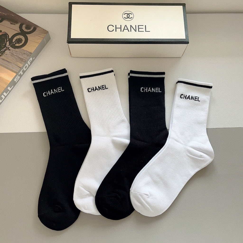 CHANEL CREW SOCKS 419081 (1 BOX )