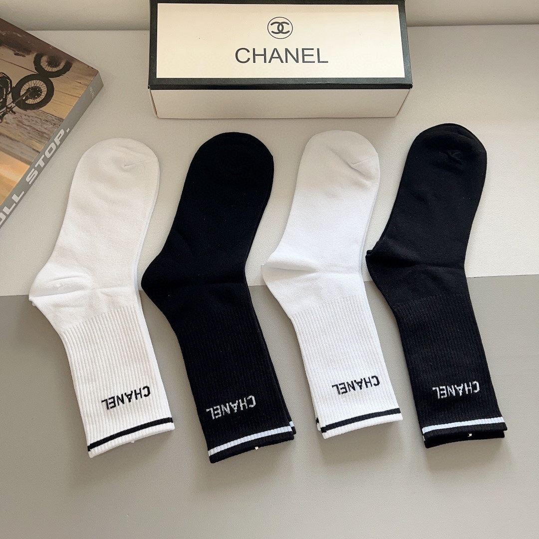 CHANEL CREW SOCKS 419081 (1 BOX )