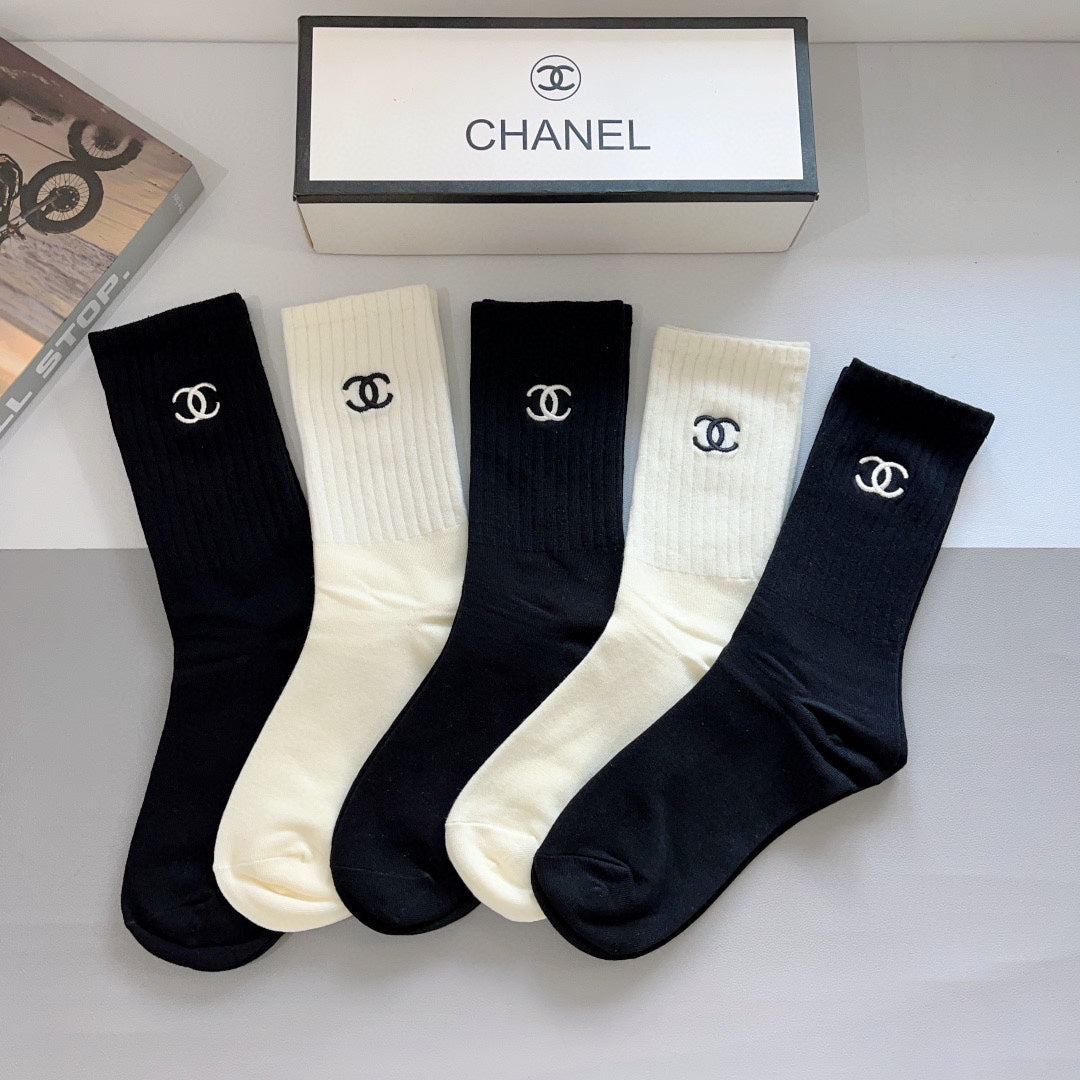 CHANEL CREW SOCKS 423749 (1 BOX)