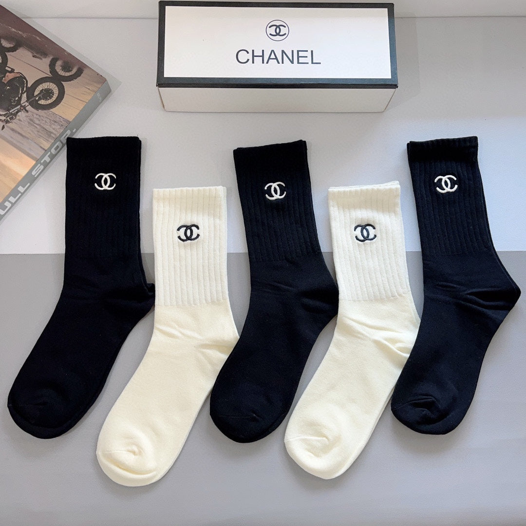 CHANEL CREW SOCKS 423749 (1 BOX)