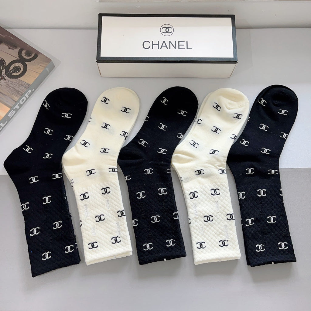 CHANEL CREW SOCKS 423777 (1 BOX)