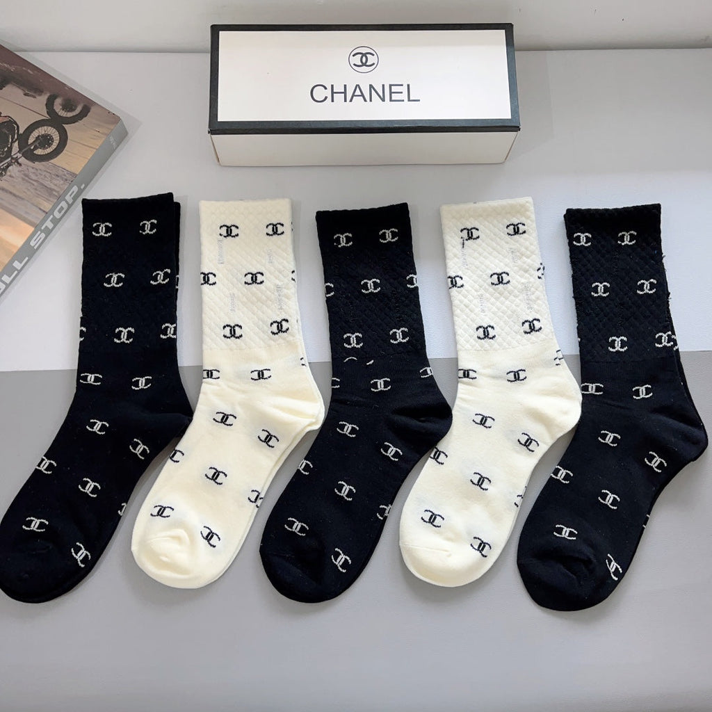 CHANEL CREW SOCKS 423777 (1 BOX)