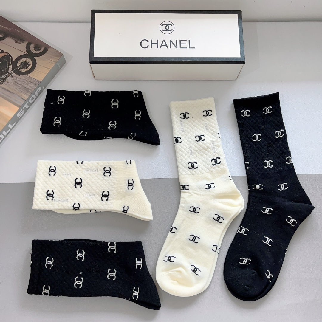 CHANEL CREW SOCKS 423777 (1 BOX)