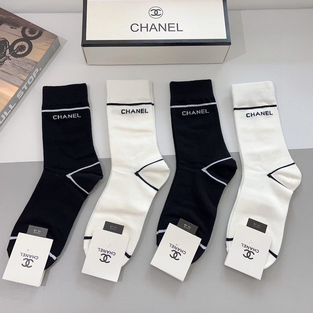 CHANEL CREW SOCKS 425625 ( 1 BOX )