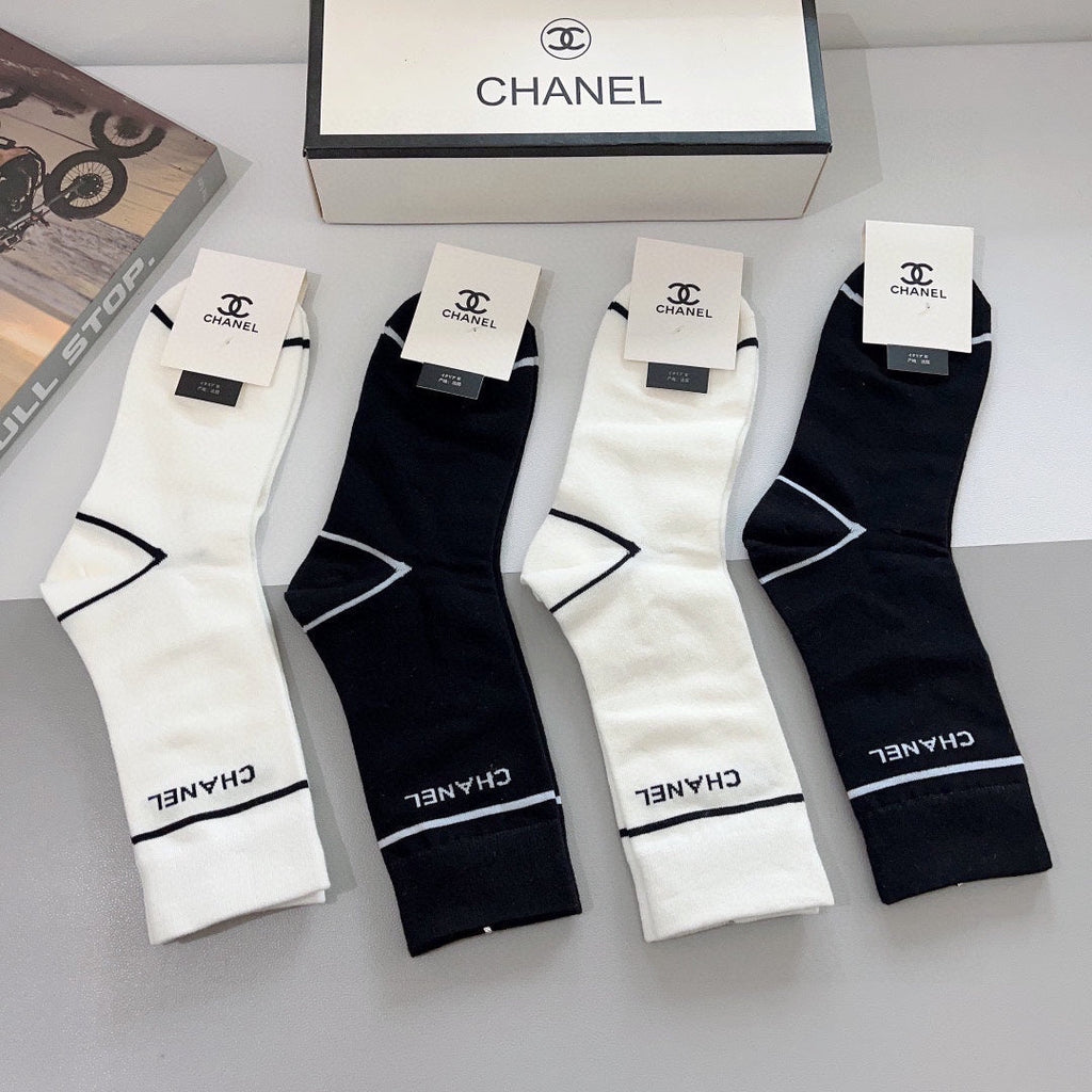 CHANEL CREW SOCKS 425625 ( 1 BOX )