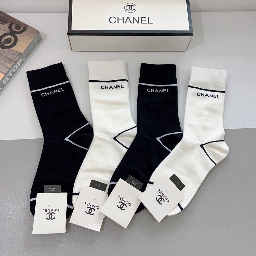 CHANEL CREW SOCKS 425625 ( 1 BOX )