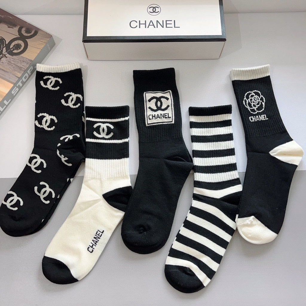 CHANEL CREW SOCKS 425643 ( 1 BOX )
