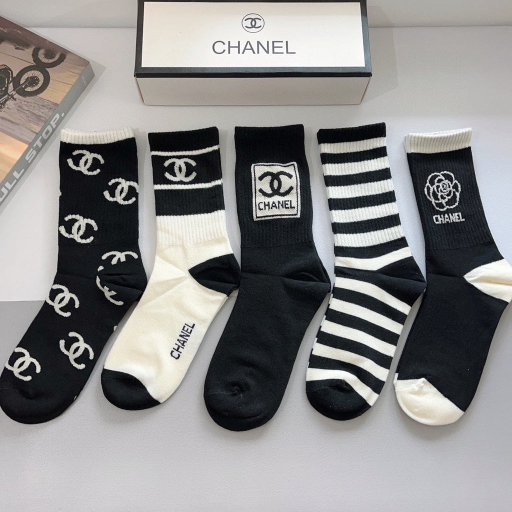 CHANEL CREW SOCKS 425643 ( 1 BOX )
