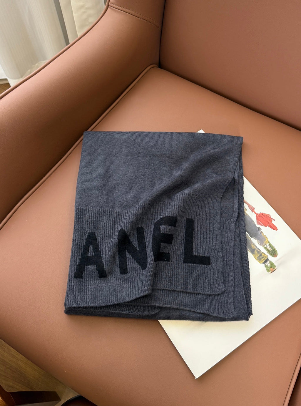 CHANEL 25S SCARF 170 CM IN CASHMERE 943080