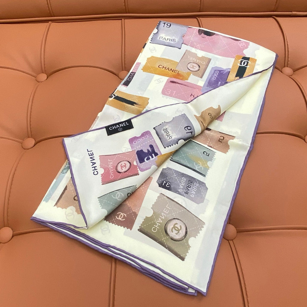 CHANEL 25S SCARF 90 IN SILK 703699