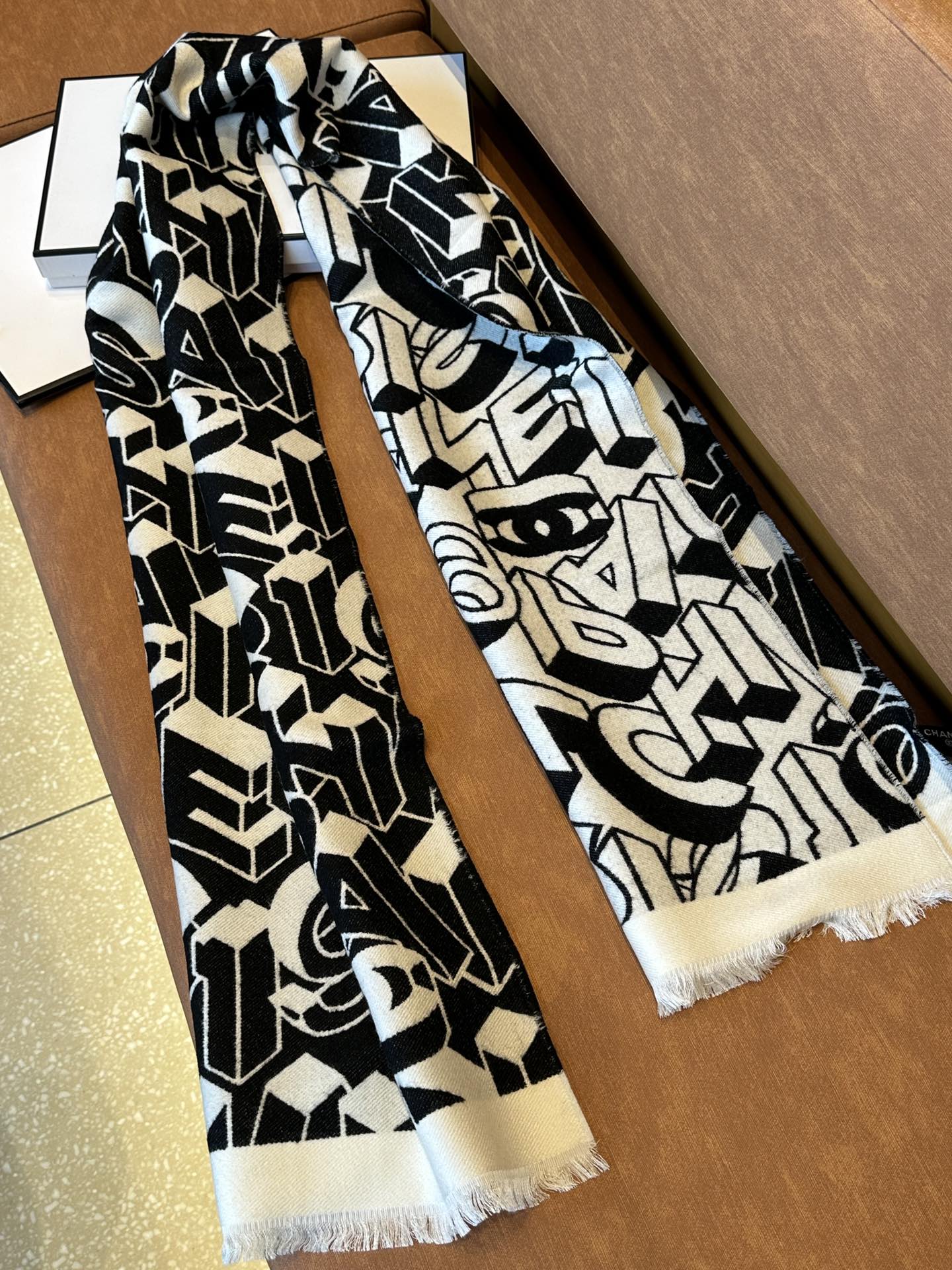 CHANEL LETTER LOGO 178 CM SCARF IN BLACK MIX WHITE SHEEP WOOL AND SILK 393103