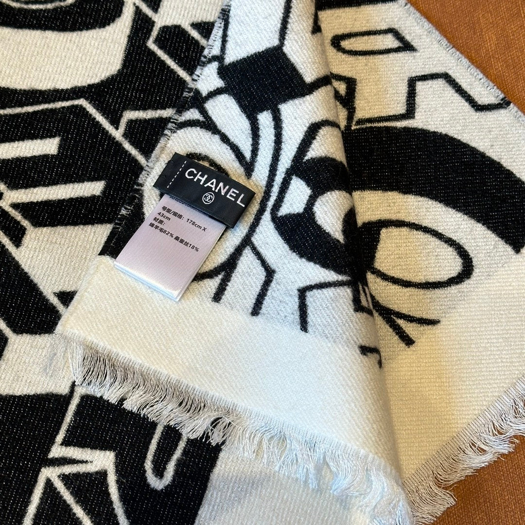 CHANEL LETTER LOGO 178 CM SCARF IN BLACK MIX WHITE SHEEP WOOL AND SILK 393103