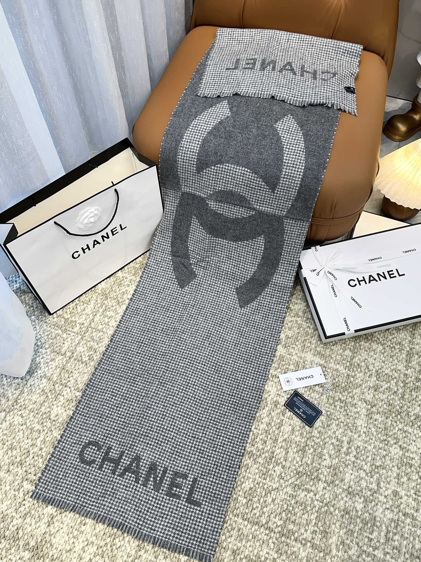 CHANEL HOUNDSTOOTH SCARF 185 CM IN SHADOW GRAY CASHMERE 393122