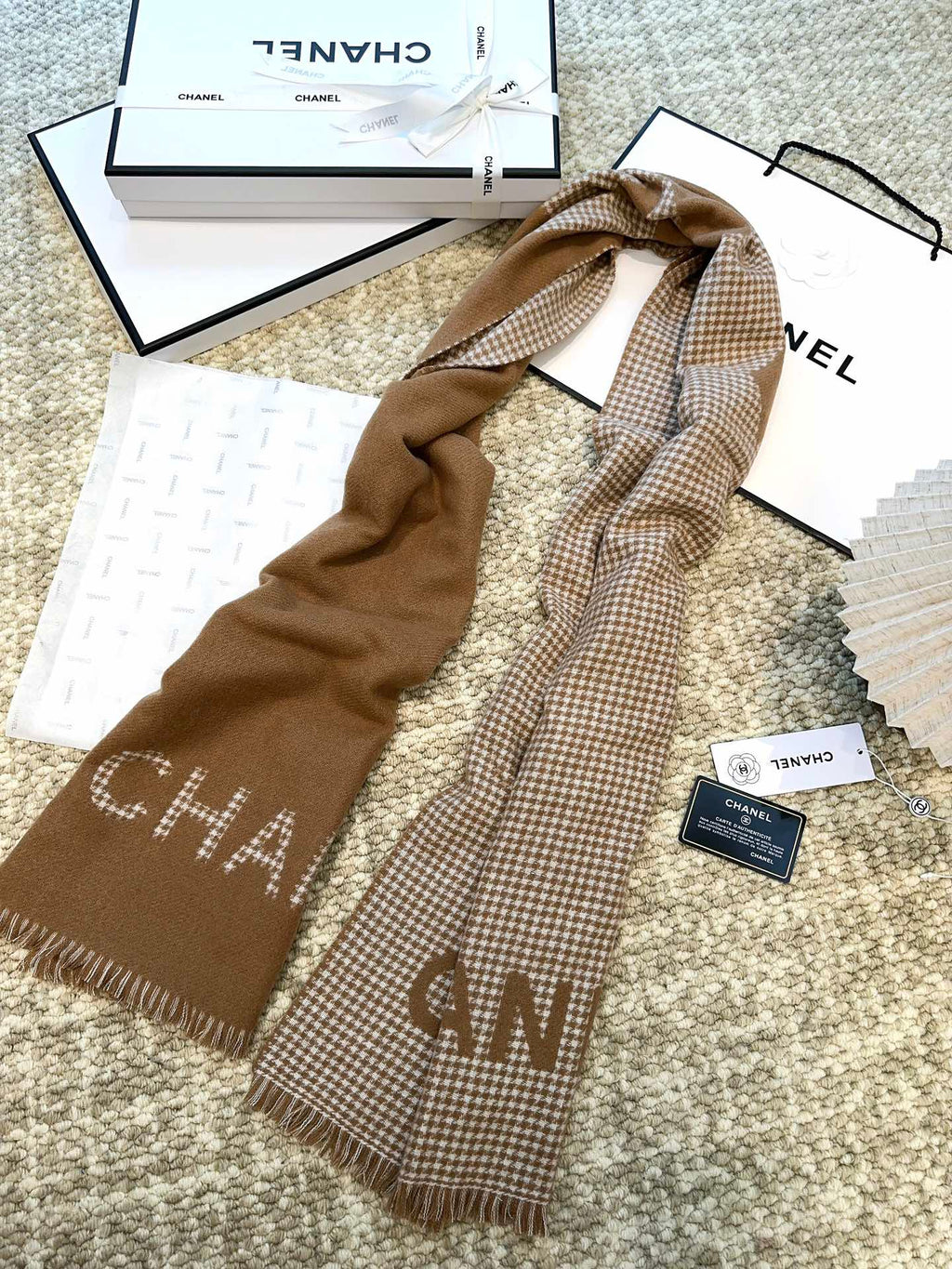 CHANEL HOUNDSTOOTH SCARF 185 CM IN CAMEL BROWN CASHMERE 393124