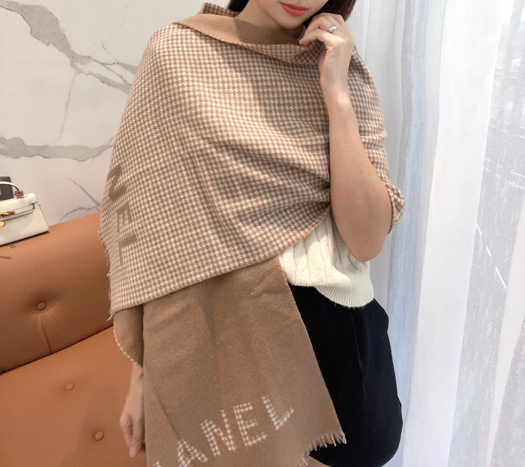 CHANEL HOUNDSTOOTH SCARF 185 CM IN CAMEL BROWN CASHMERE 393124