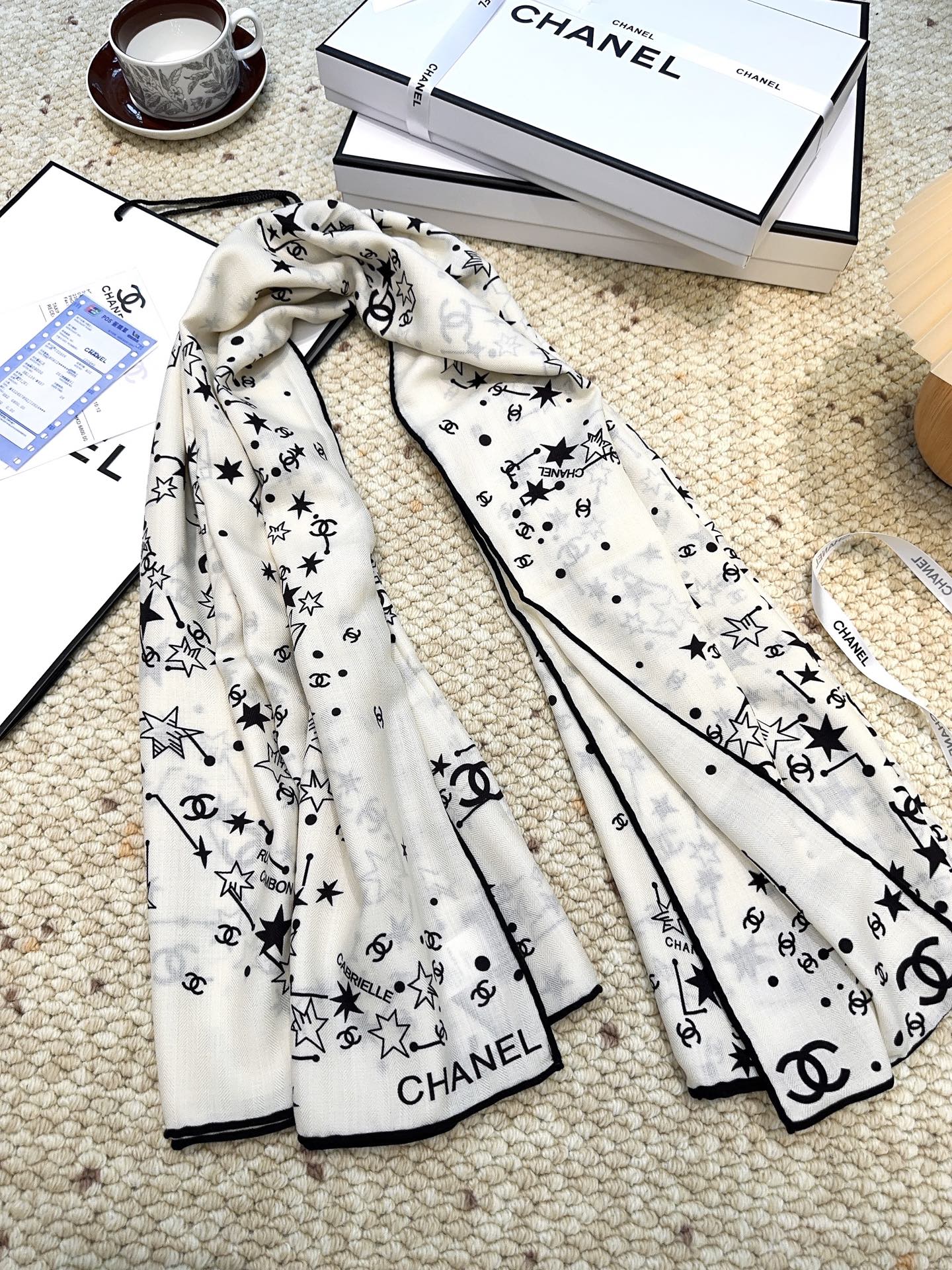 CHANEL 25S SCARF 140 CM IN CASHMERE SILK 943919