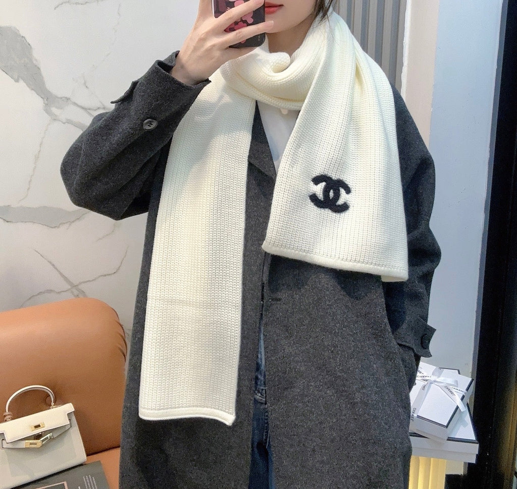 CHANEL 25S SCARF 175 IN WOOL 991923