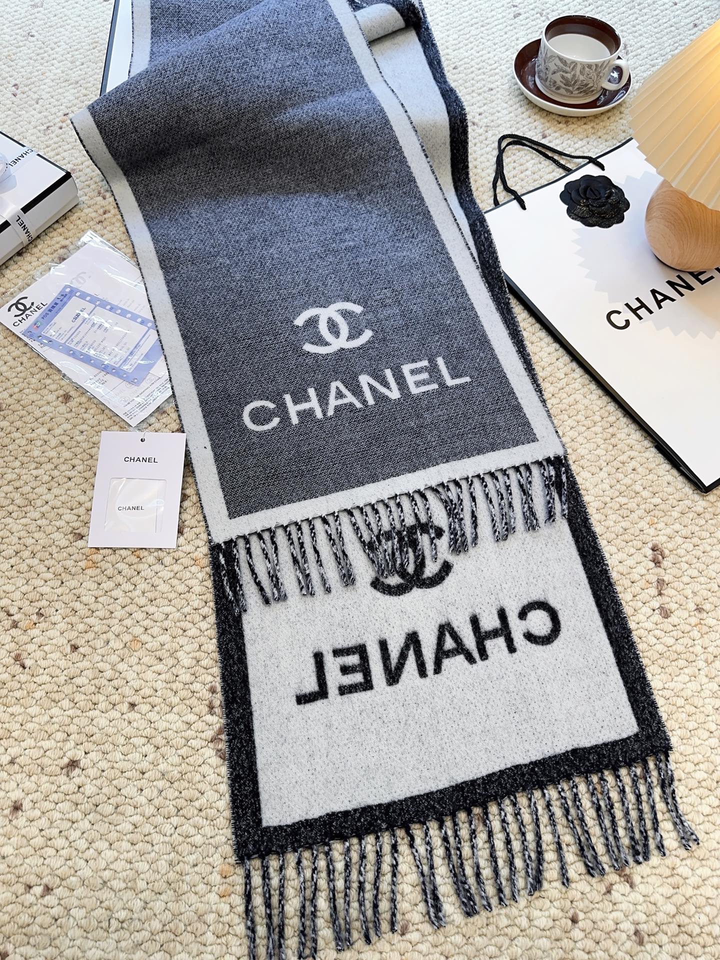CHANEL 25S SCARF 184 CM IN MERINO WOOL 943170