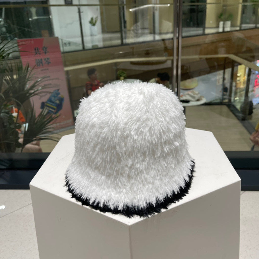 CHANEL BUCKET HAT IN WHITE MIX BLACK LAMB FUR 420891