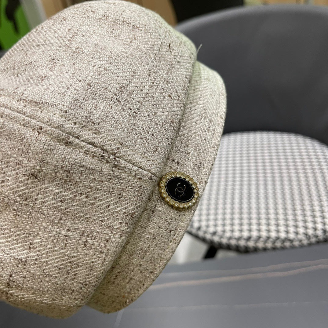 CHANEL BERET HAT IN BEIGE FABRIC 420943