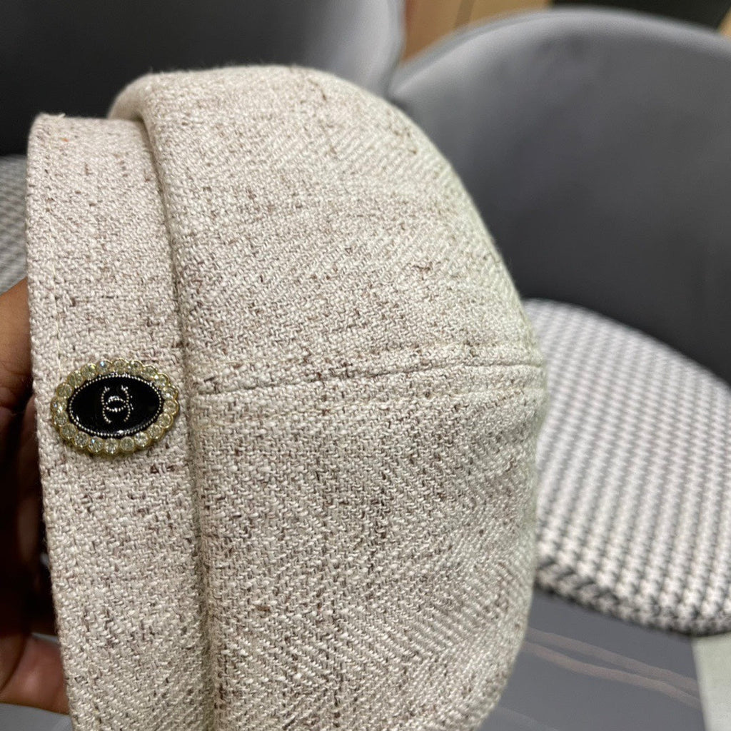 CHANEL BERET HAT IN BEIGE FABRIC 420943