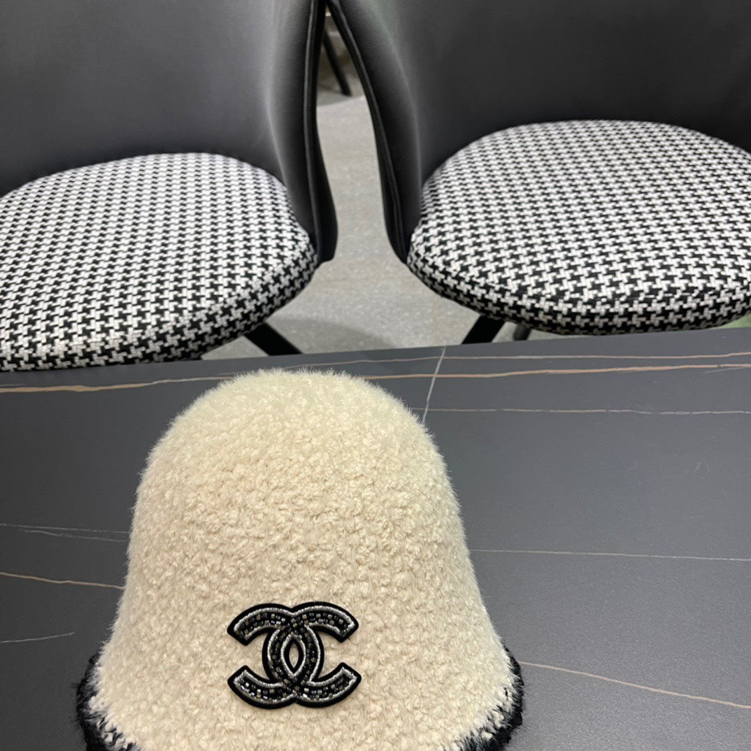 CHANEL BUCKET HAT IN CREAM BEIGE LAMBSWOOL 426106
