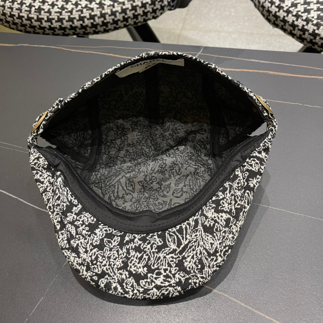 CHANEL BAKER BOY CAP IN BLACK MIX WHITE FABRIC 431519