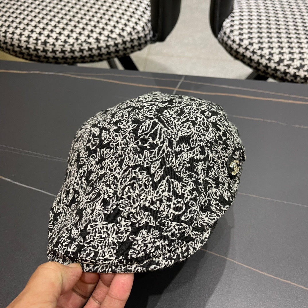 CHANEL BAKER BOY CAP IN BLACK MIX WHITE FABRIC 431519