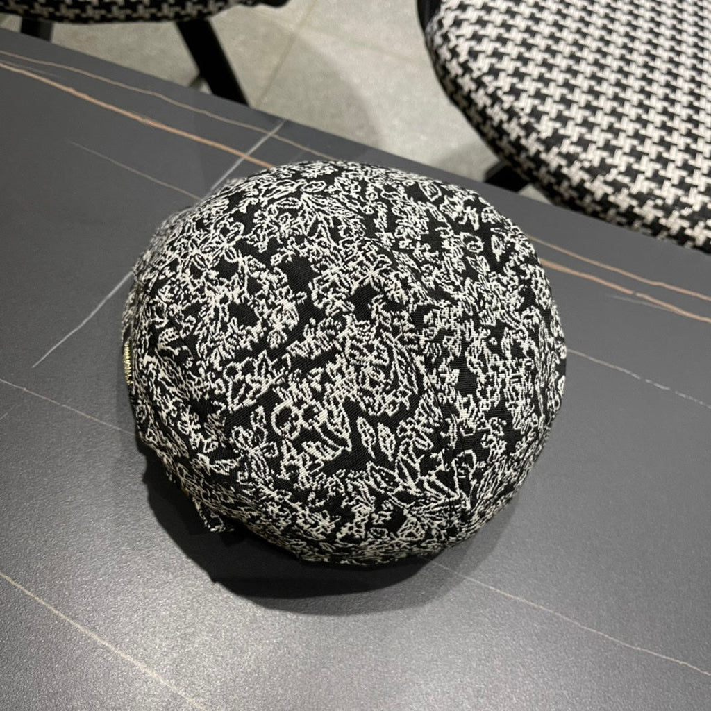 CHANEL BAKER BOY CAP IN BLACK MIX WHITE FABRIC 431519