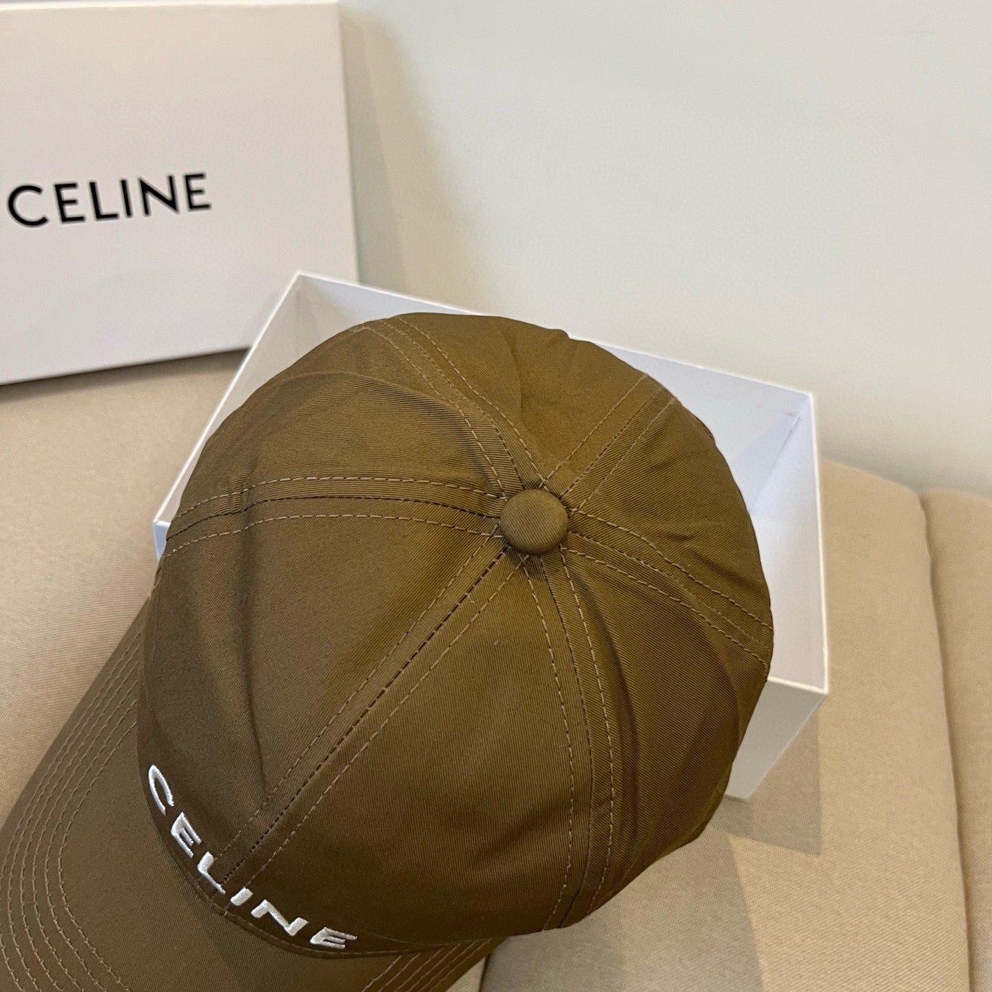 CELINE BASEBALL CAP MODEL 650193 IN BROWN FABRIC