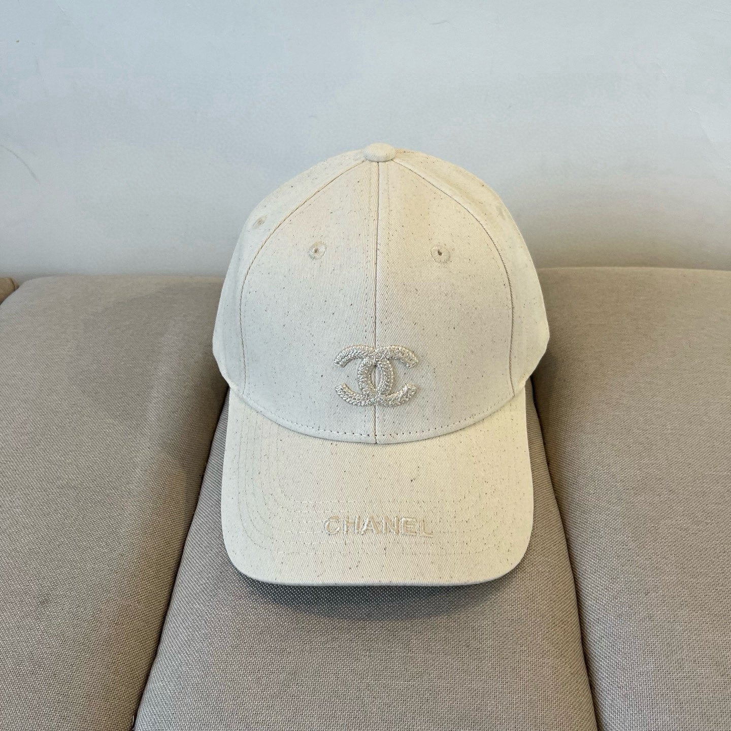 CHANEL BASEBALL HAT IN IVORY COTTON 672891