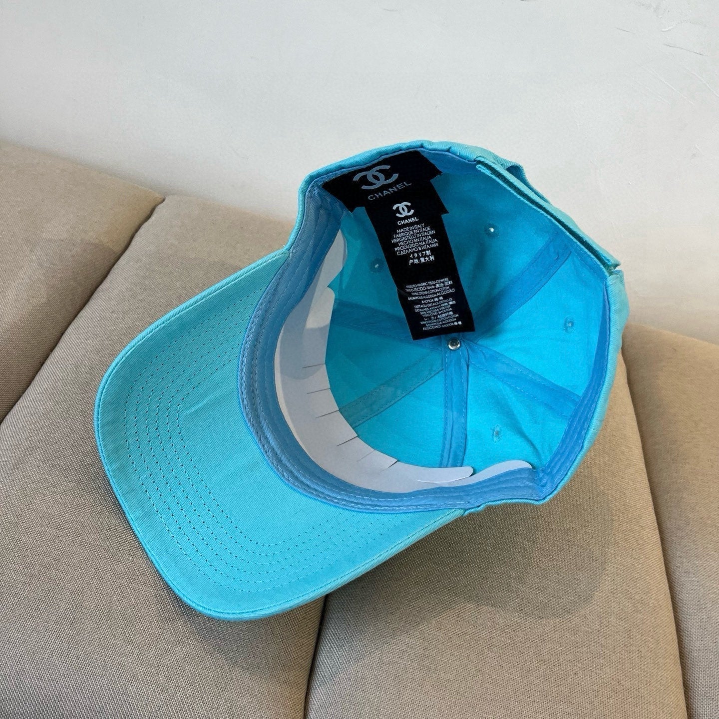 CHANEL BASEBALL HAT IN BRIGHT CYAN COTTON 672892