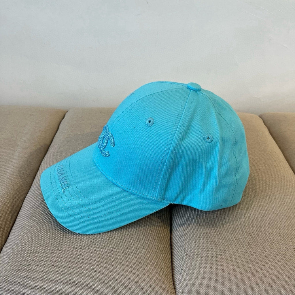 CHANEL BASEBALL HAT IN BRIGHT CYAN COTTON 672892