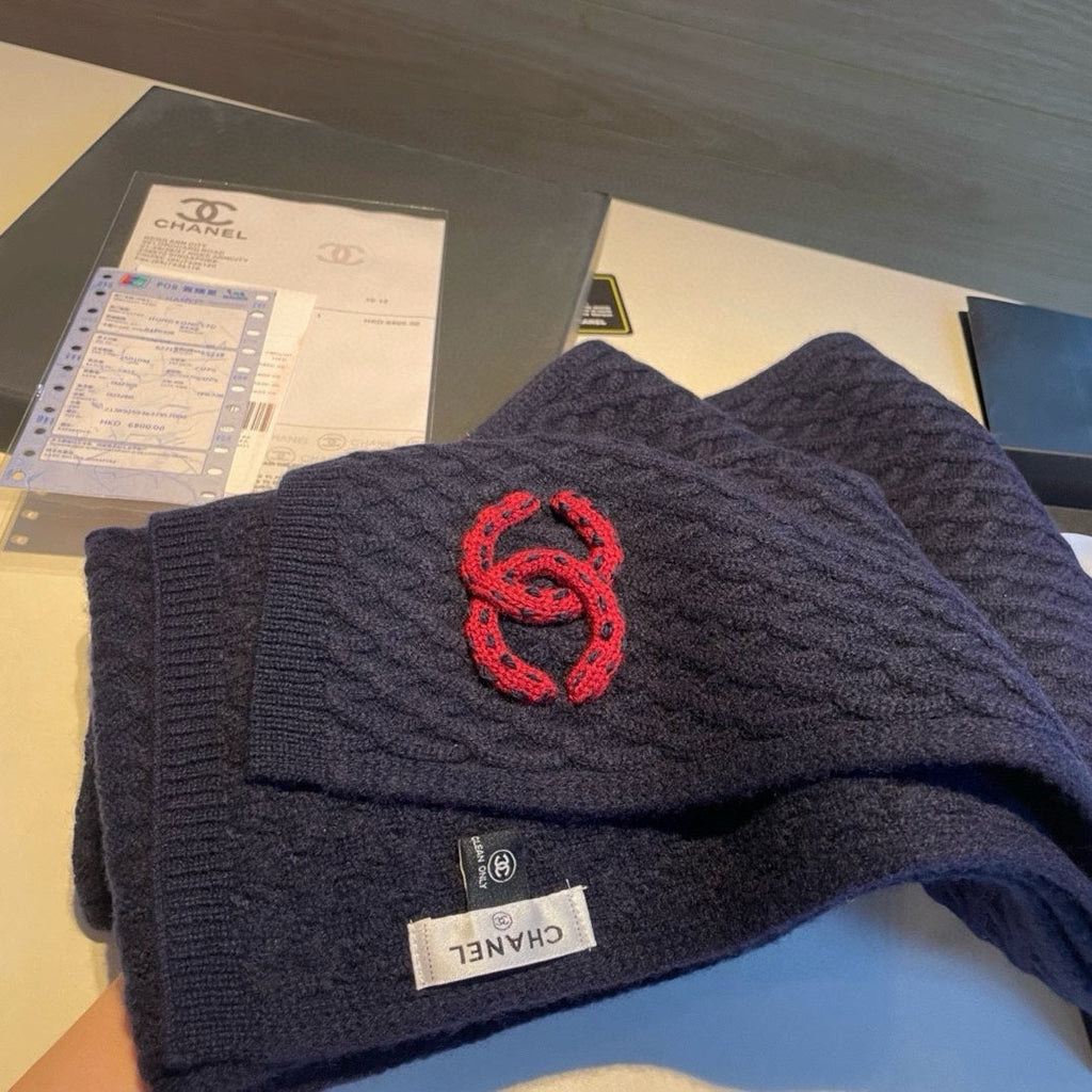 CHANEL SCARF 170 CM IN NAVY BLUE CASHMERE WITH RED LOGO 401991