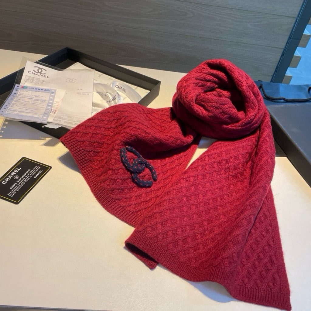 CHANEL SCARF 170 CM IN CHERRY RED CASHMERE 401992