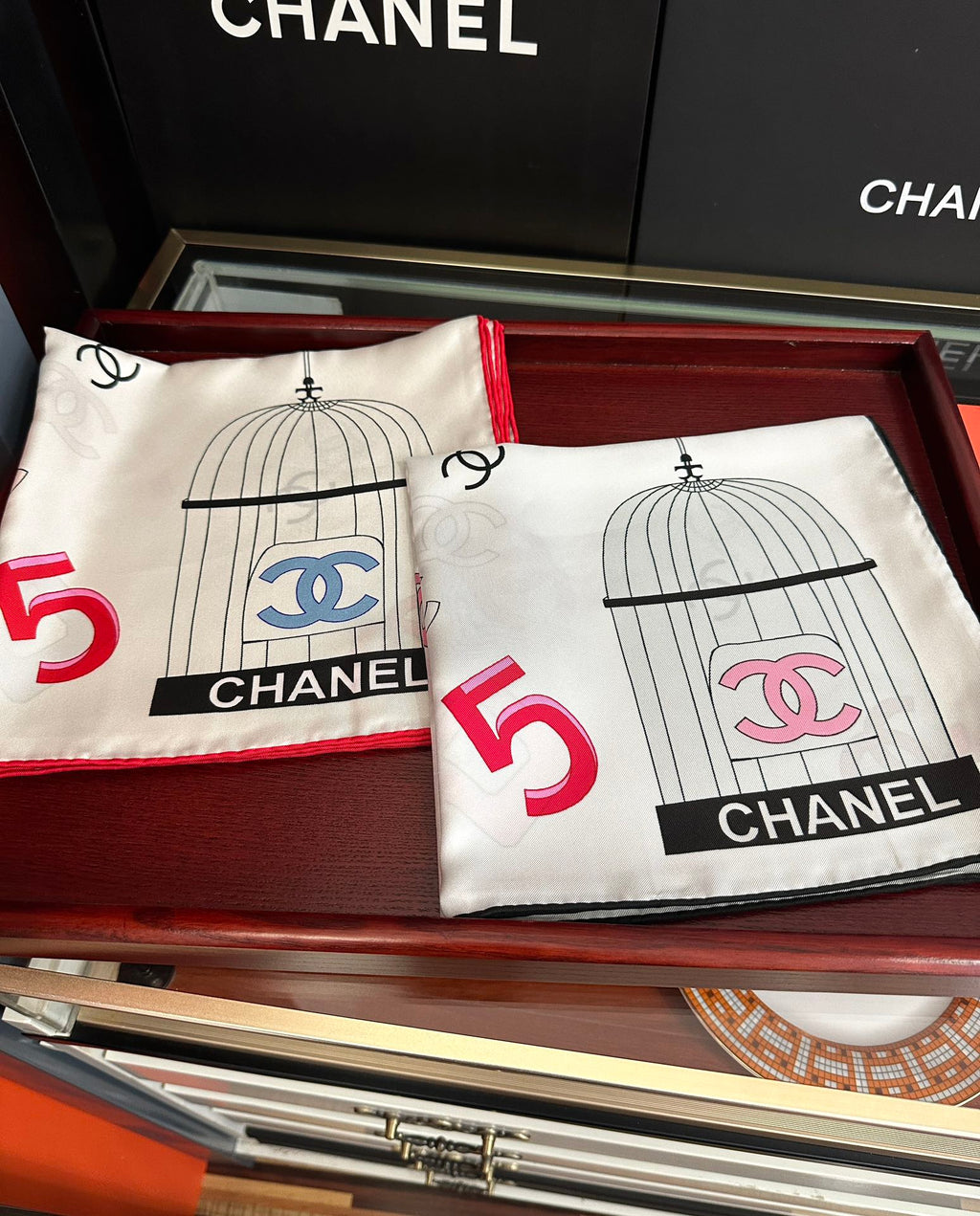 CHANEL 25S SCARF 90 IN SILK 733858
