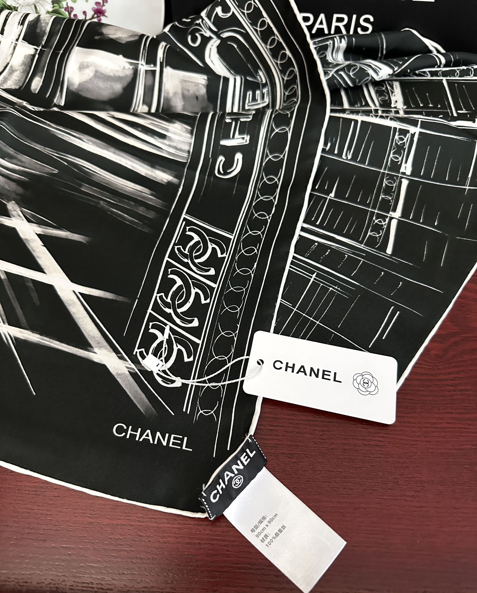 CHANEL 25S SCARF 90 IN SILK 002