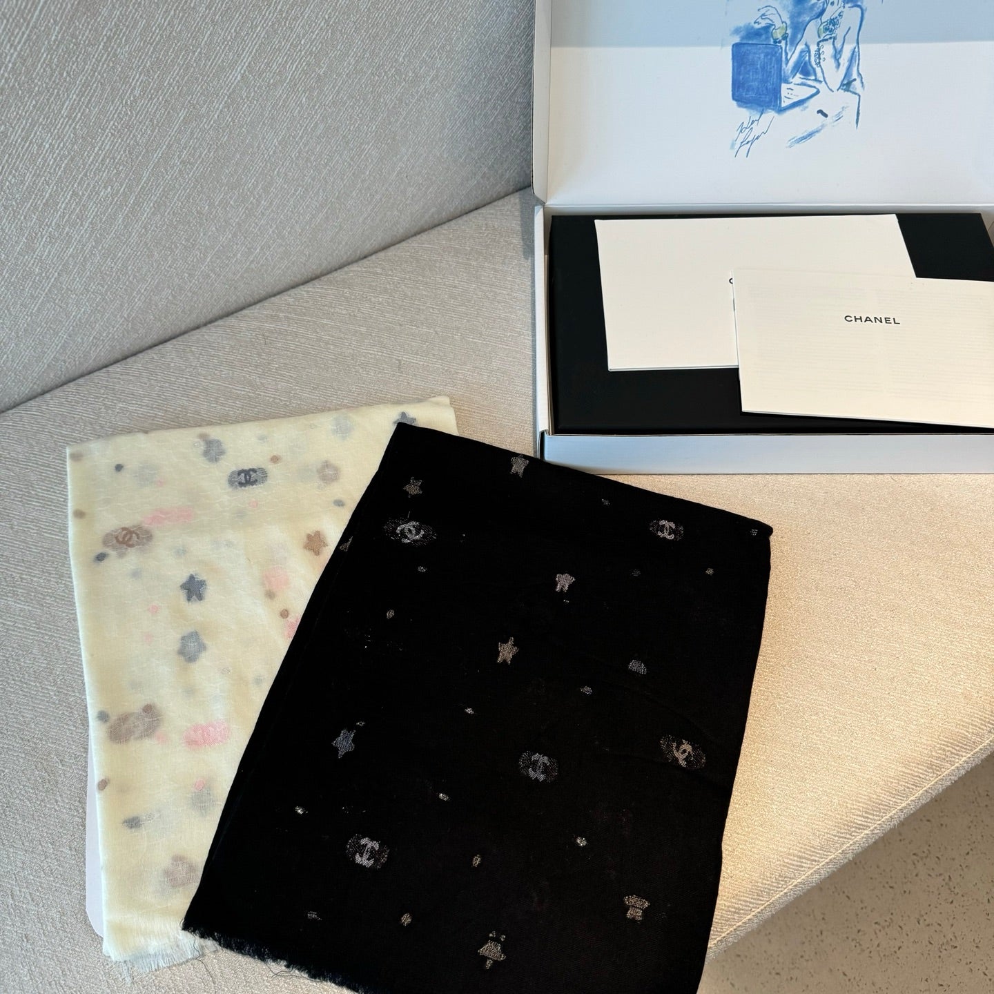 CHANEL 25S SCARF 200 IN CASHMERE 991828