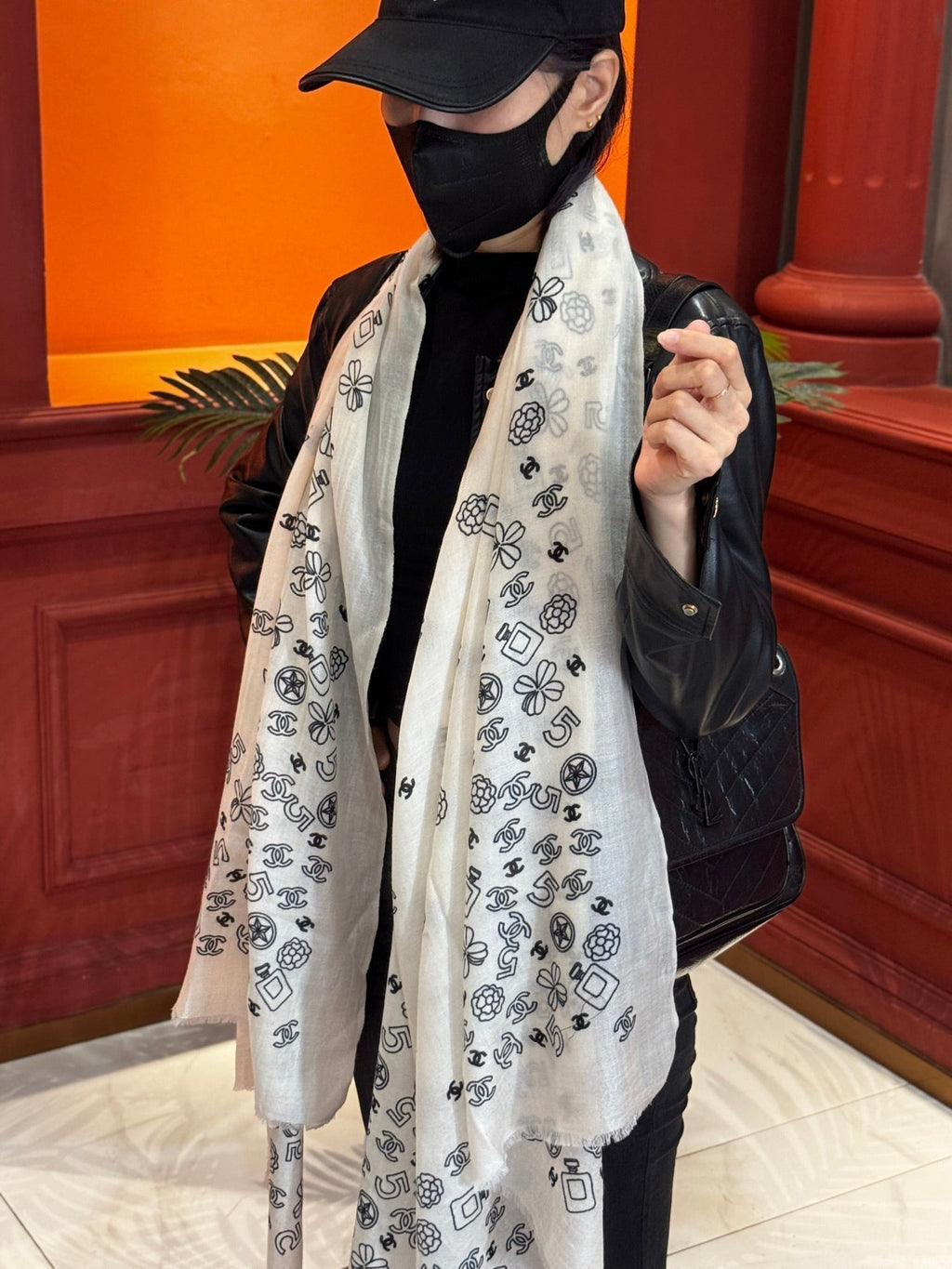CHANEL 25S SCARF 200 IN CASHMERE 727296