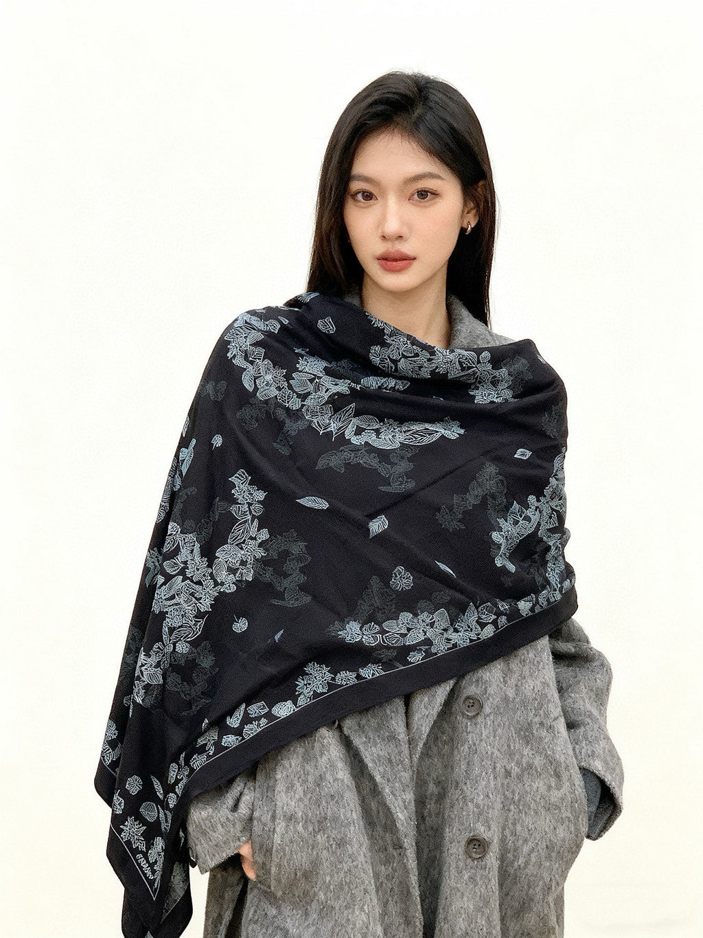 CHANEL 25S SCARF 135 IN CASHMERE 883660