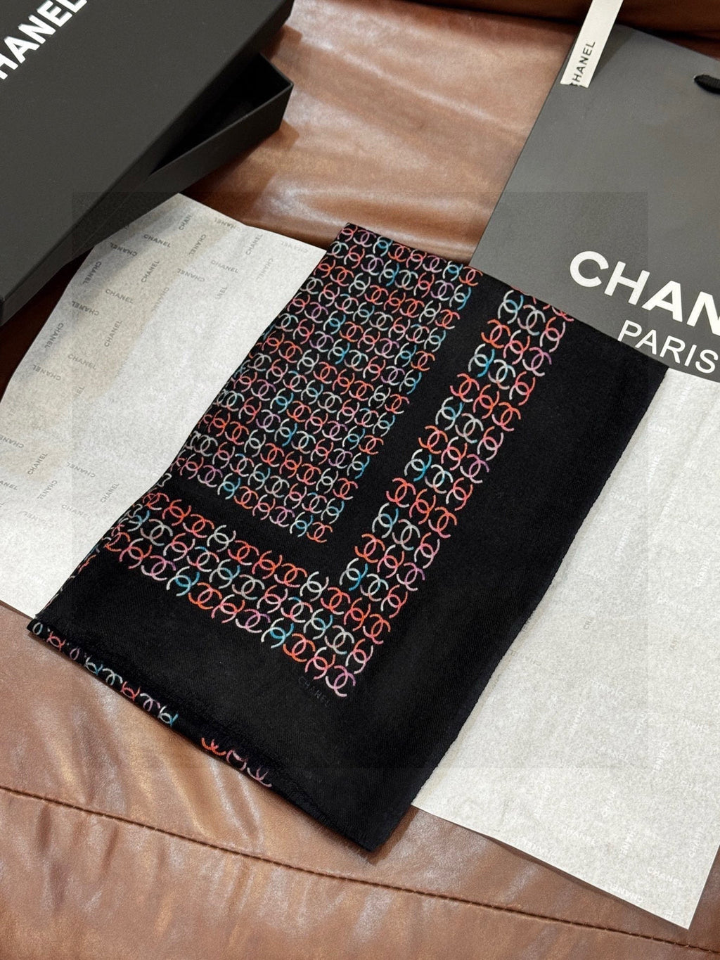 CHANEL 25S SCARF 200 IN CASHMERE 931462
