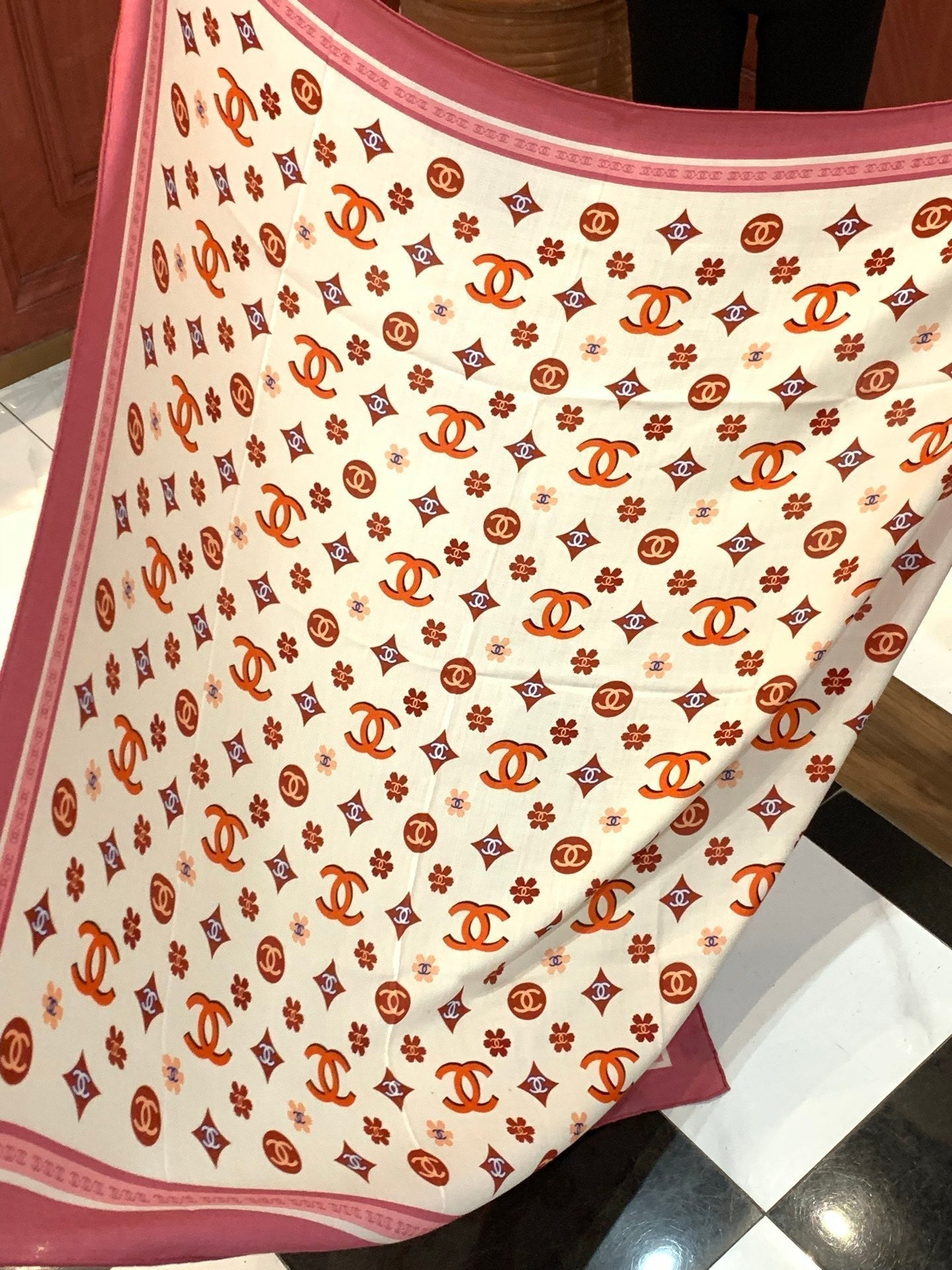 CHANEL 25S SCARF 140 IN CASHMERE 931507